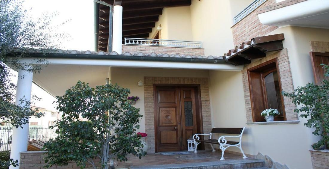 B&B Martina Assemini Luaran gambar