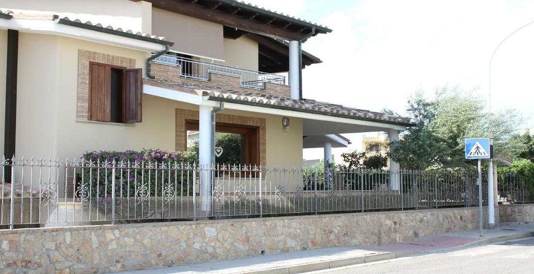 B&B Martina Assemini Luaran gambar