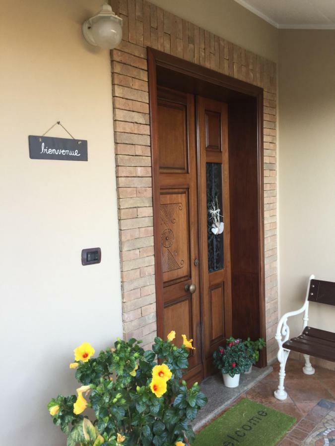 B&B Martina Assemini Luaran gambar
